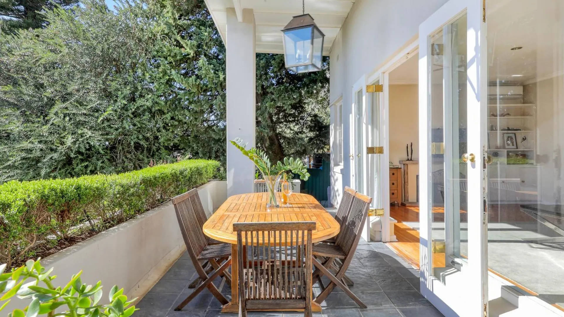 Backup Powered Table Mountain Family Retreat Villa Cape Town