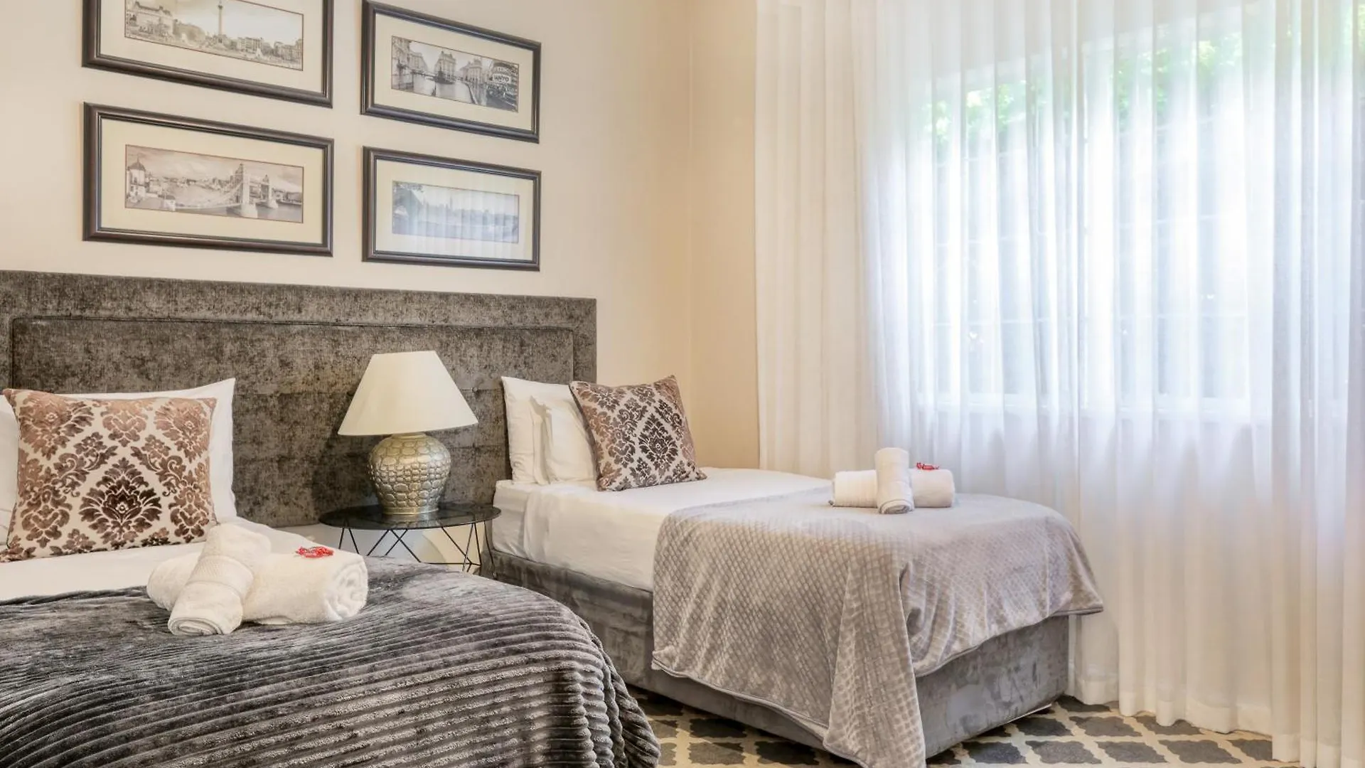 Backup Powered Table Mountain Family Retreat Villa Cape Town